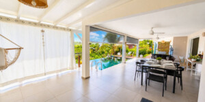 Terrasse couverte de la villa corail a Sainte luce